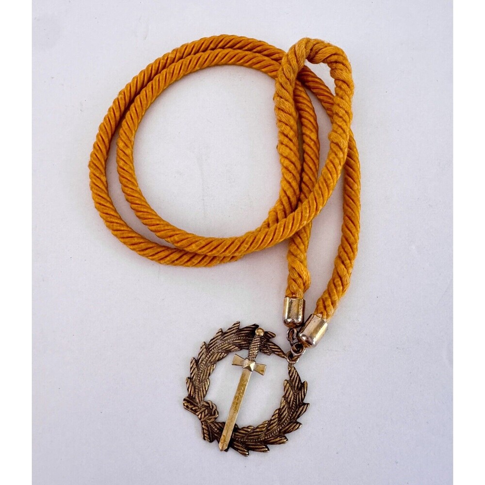 Vintage Freemason Grand Tyler Collar Jewel with Wreath in Gold Tone Yellow Rope